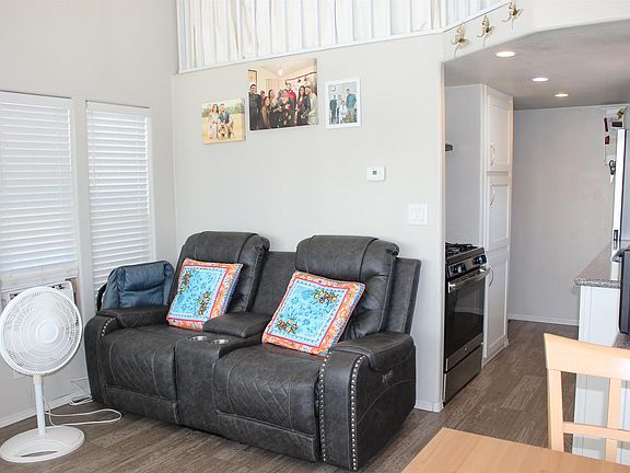 4th image of 621 E Lockeford St #38