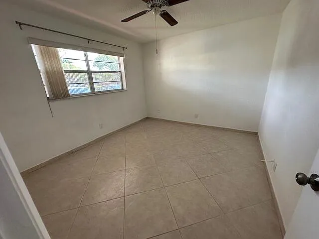 21 Abbey Ln #107 — Photo 7