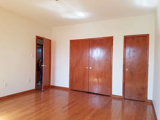 Rented by Nooklyn NYC LLC | media 12