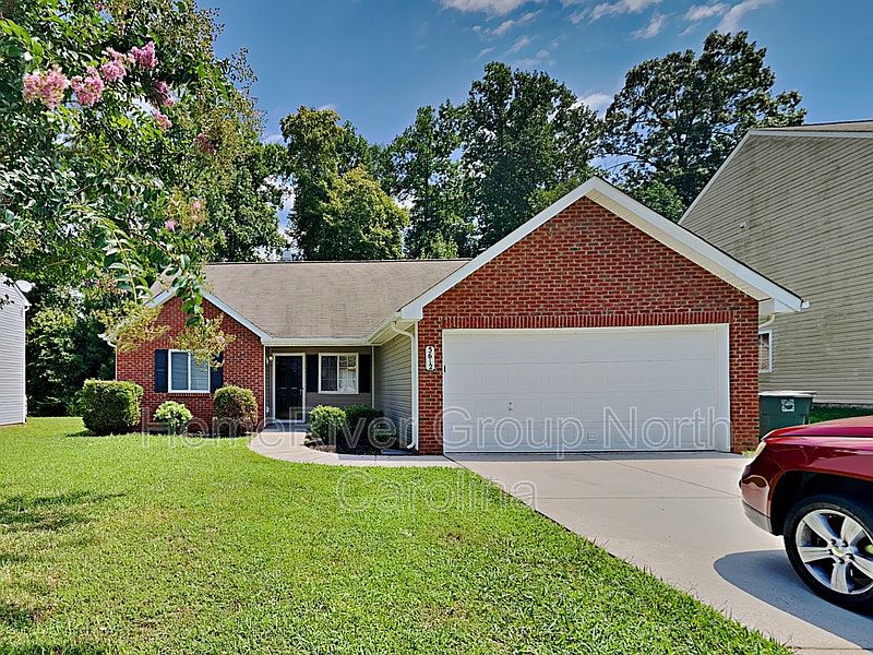 1st image of 5612 Hidden Lake Dr