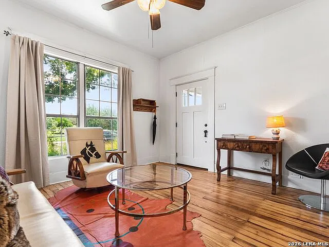 2213 N Flores St — Photo 7