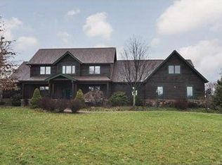 202 Huch Farm Ln, Mars, PA 16046