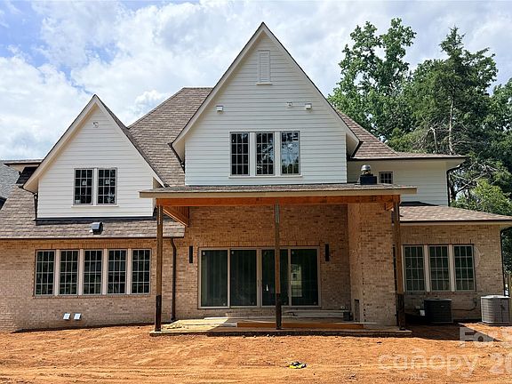 2nd image of 110 Hunter Ln