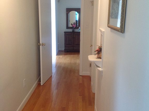 5th image of 755 Sandusky Dr