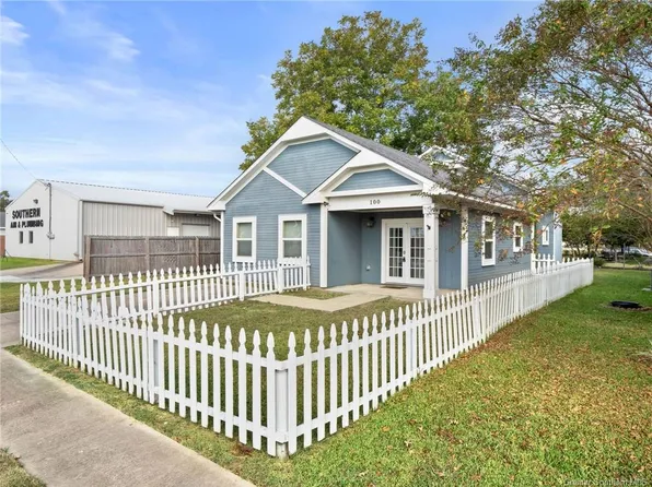 100 E Lee St, Leesville, LA 71446