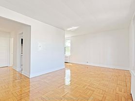 1545 Bathurst St