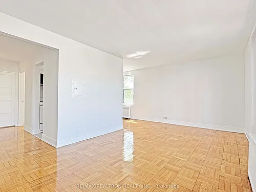 1545 Bathurst St #511 Photo 1