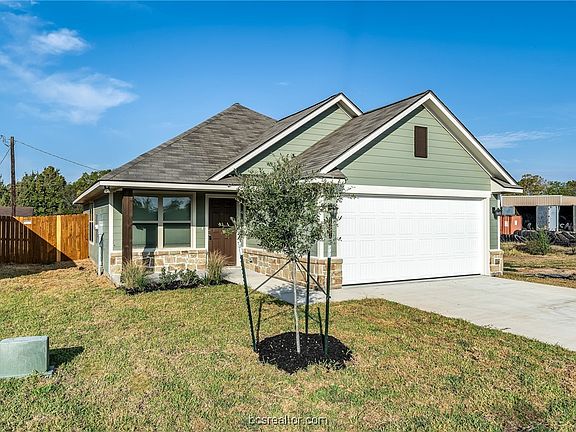 2nd image of 1221 Highgarden Dr