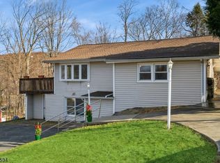 21 Center St, Stanhope, NJ 07874