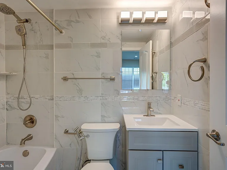 7827 Crystal Brook Way — Photo 36