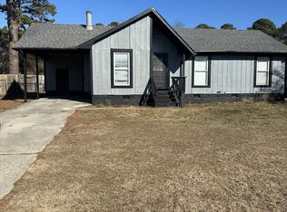 6588 Fisher Rd, Fayetteville, NC 28304