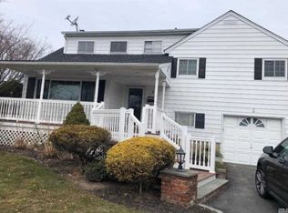 2 N Albany Ave, Massapequa, NY 11758