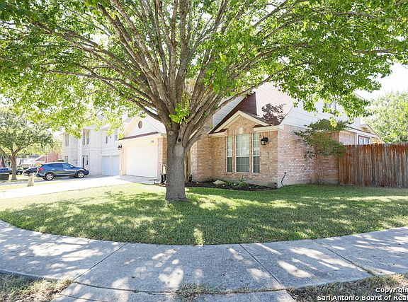 3rd image of 1036 Summer Haven Ln