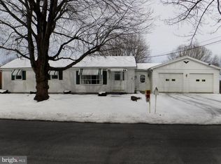 6238 Hillcrest St, Mercersburg, PA 17236