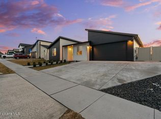 6643 Portrush Dr, Rathdrum, ID 83858