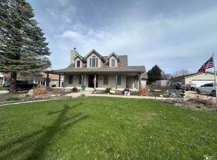 27401 Arsenal Rd, Flat Rock, MI 48134