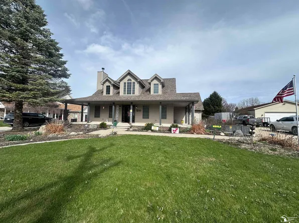 27401 Arsenal Rd, Flat Rock, MI 48134