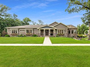 180 Indian Ridge Dr, Waukee, IA 50263