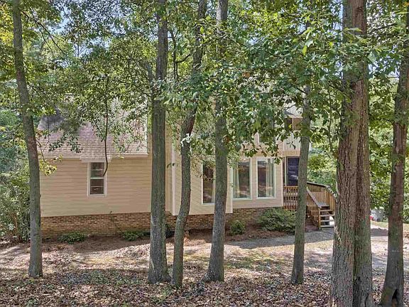 3rd image of 1816 Woodvalley Dr