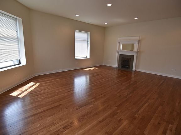 3rd image of 800-802 W Belmont Ave #802-3E