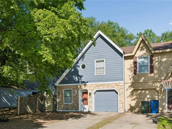 303 Northwood Ln, Lawrence, KS 66044