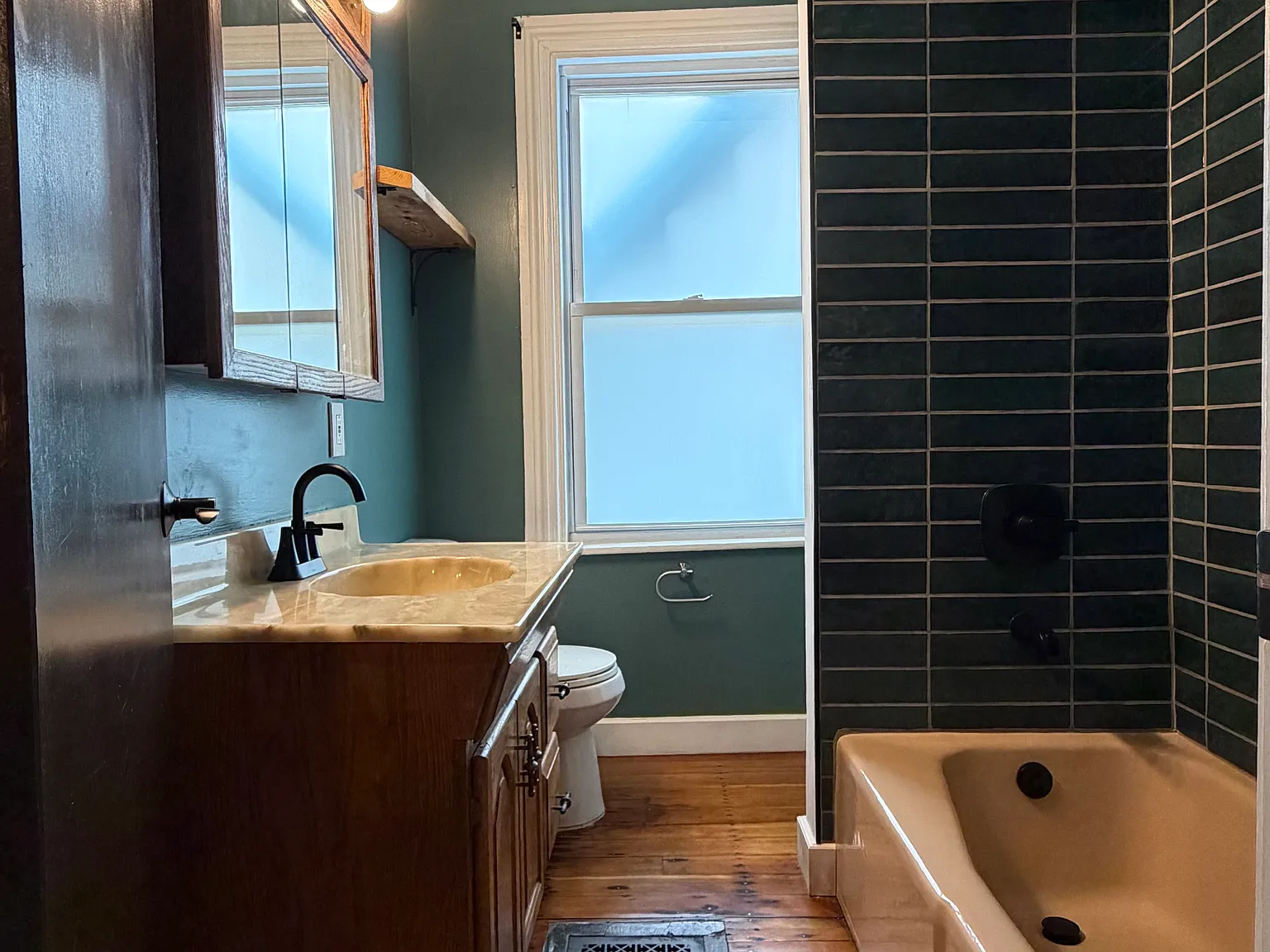 1 bed, 1100 sqft, $2,800 — Photo 4