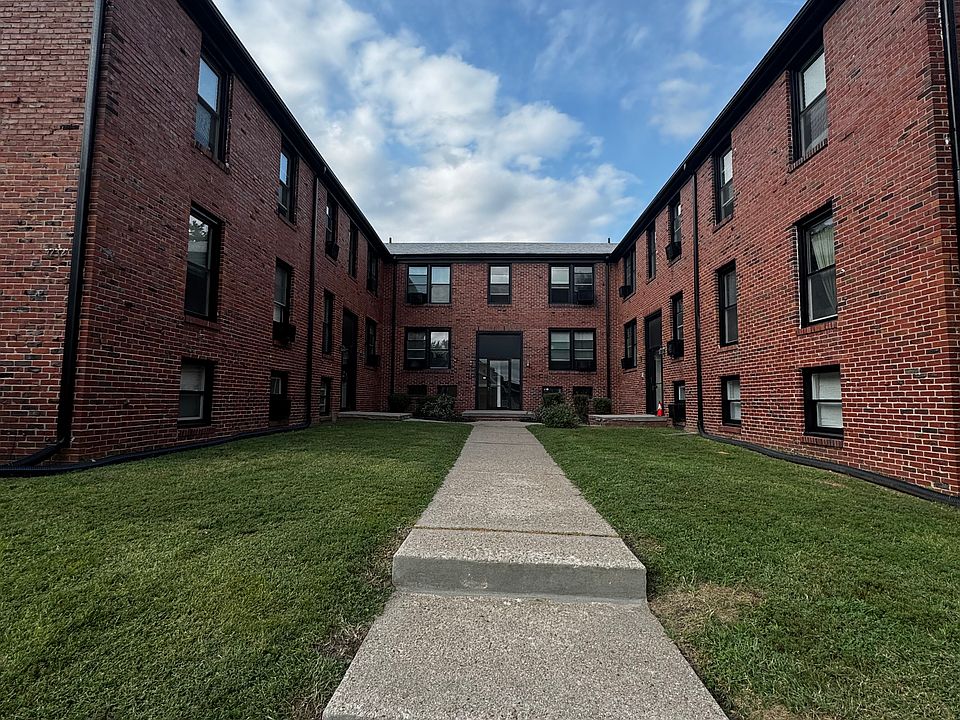 2nd image of 4732 Chicago St #1