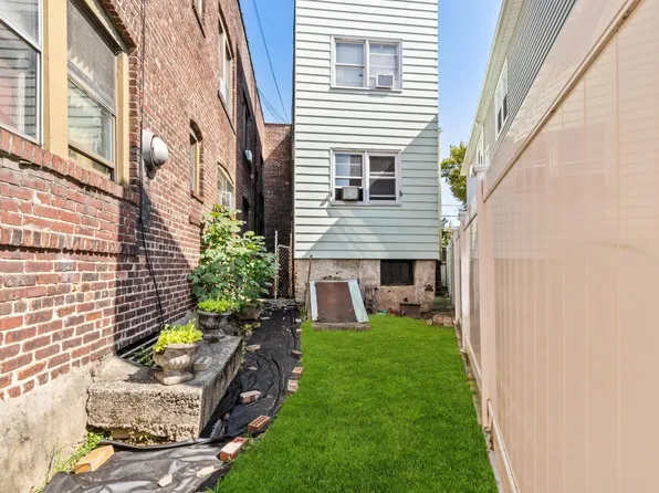 98 West 49th Street image 31 of 35