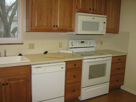 2nd image of 1465 Jolson Ave