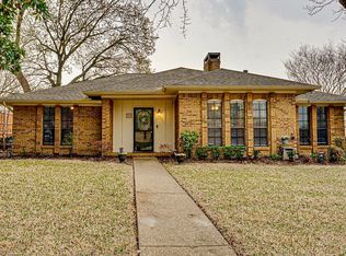 711 Village Green Dr, Rockwall, TX 75087