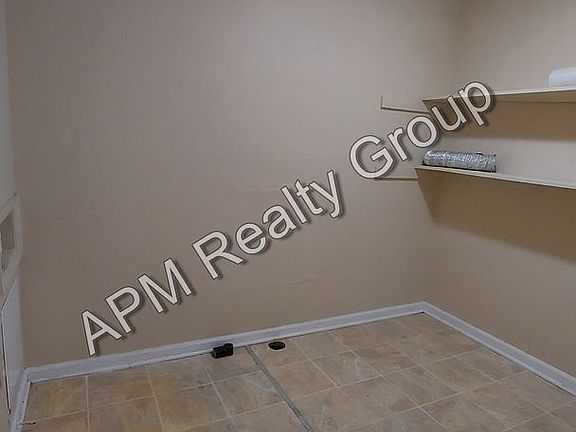 4th image of 329 Ovanta Rd