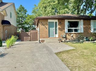 12698 Horwood Cres, Tecumseh, ON N8N 4T8