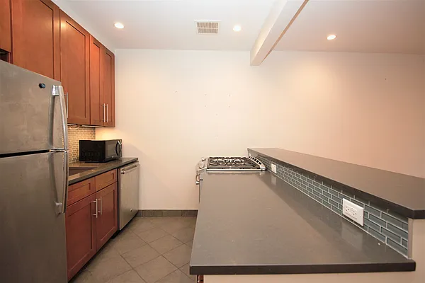 Rented by R New York | media 21