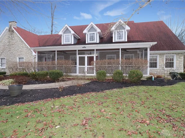 7682 Old Woods Ct, Springboro, OH 45066