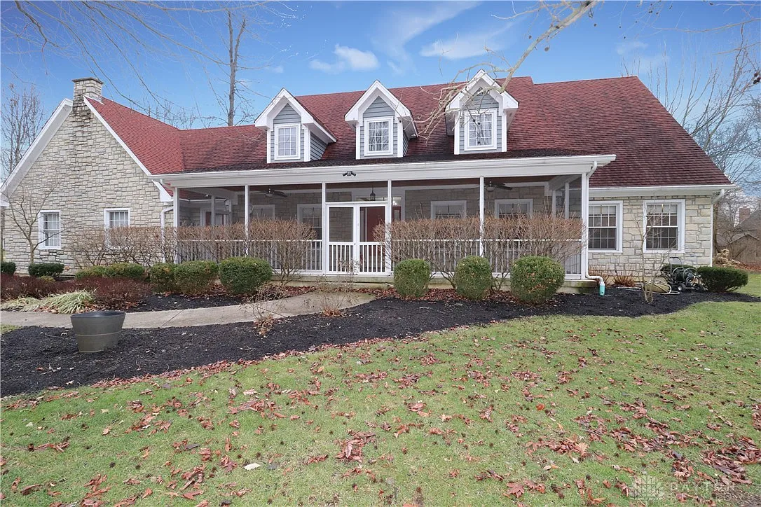 7682 Old Woods Ct photo 1