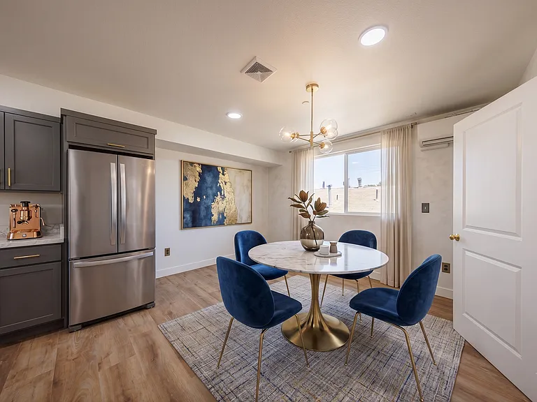 Huge 2, 3 & 4 Bed 2026 Townhomes — Photo 74