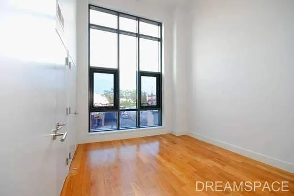 Rented by Dream Space Realty | media 44