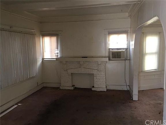 5th image of 4020 S Hobart Blvd