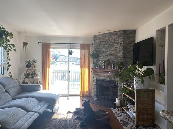 5th image of 2957 Columbia St APT 10