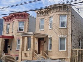 6031 Tyler Pl, West New York, NJ