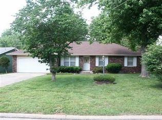317 E Crestview St, Springfield, MO 65807