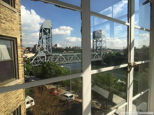 Rented by Sovereign Associates | media 28