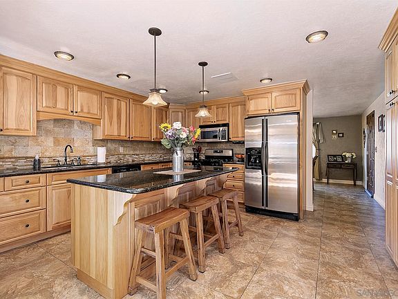4th image of 11155 Oak Creek Dr