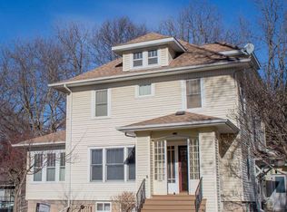 421 2nd Ave NE, Waverly, IA 50677