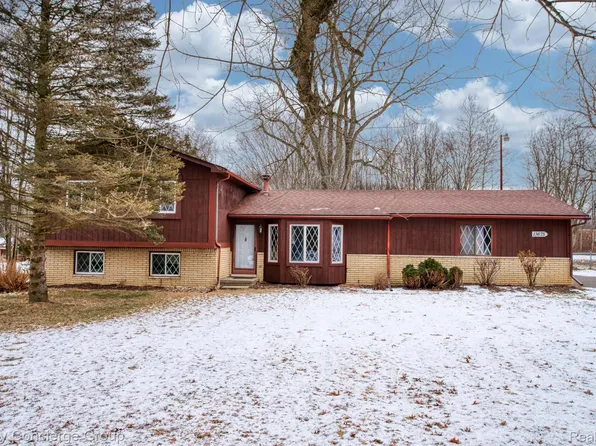 13675 Hannan Rd, Romulus, MI 48174