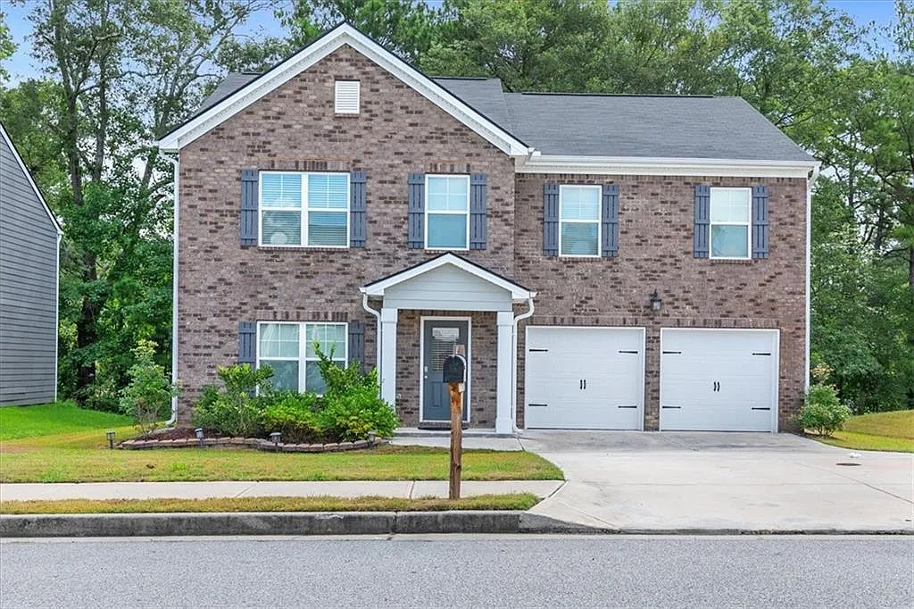 4 bed, 2.5 bath, 2322 sqft, $2,750 — Photo 1