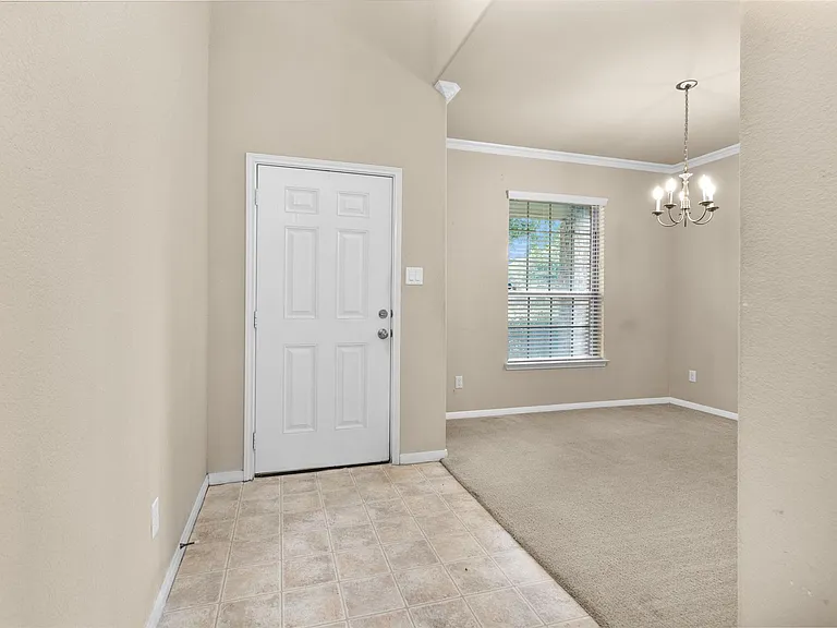 9419 Elliotts Ct — Photo 7