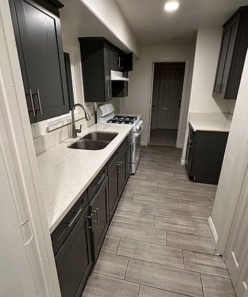 2nd image of 11382 Violeta St