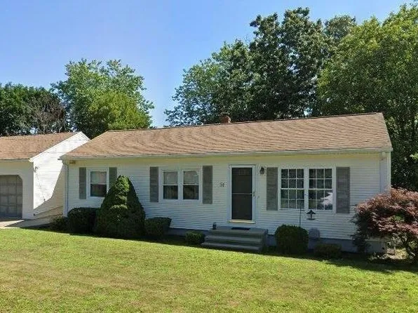 31 Flora Ave, Woonsocket, RI 02895