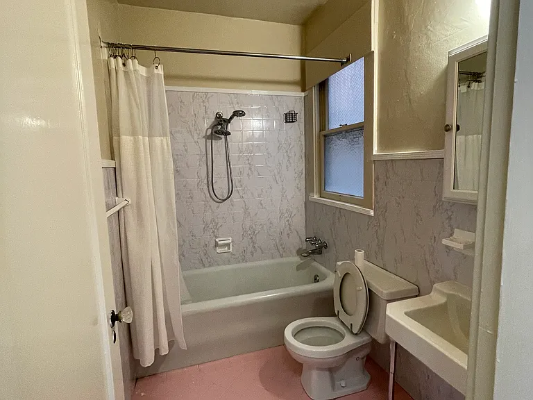 1432 Lombard St #A — Photo 9
